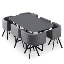 tafel met stoelen