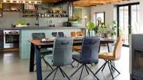 eettafel verschillende stoelen