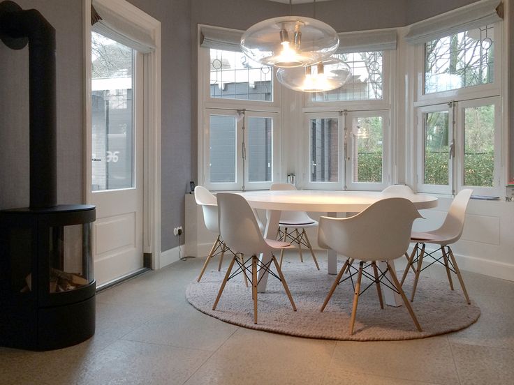ronde tafel stoelen