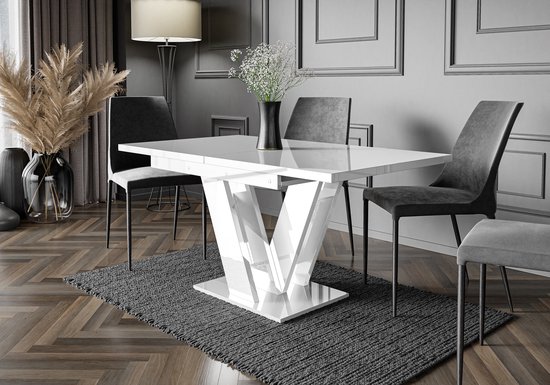 hoogglans eettafel met stoelen