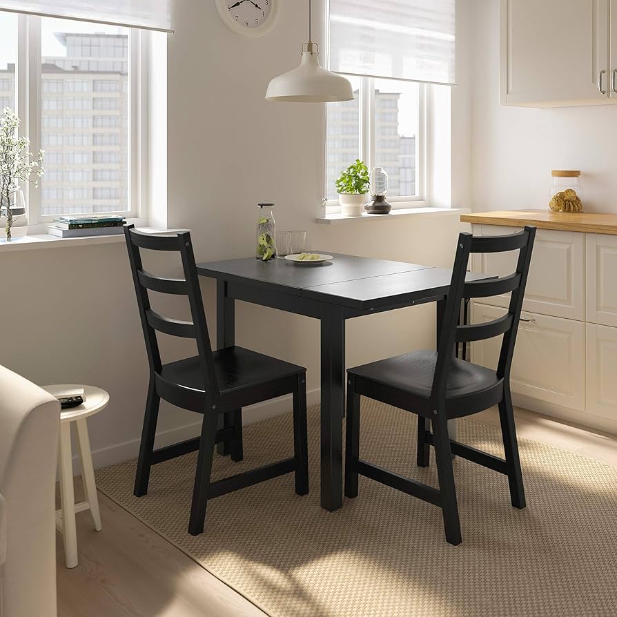 tafel en stoelen ikea