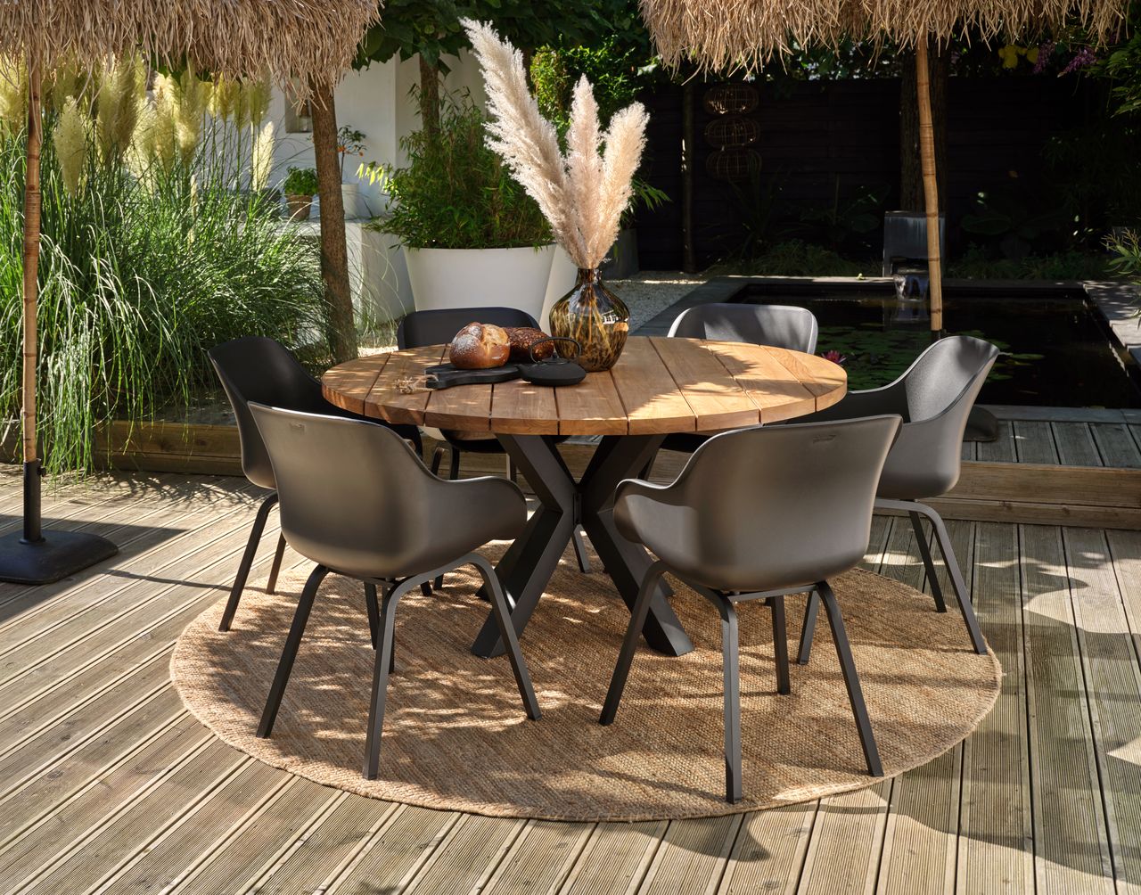 terrastafel en stoelen
